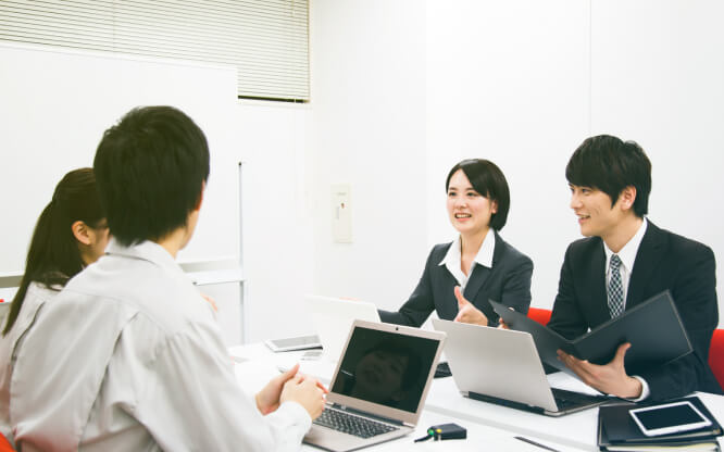 従業員1人ひとりとのコミュニケーションをとり、マネジメントもいたします