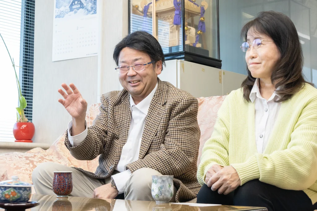 会社の今後の目指す方向を話す、光グループ株式会社、代表取締役社長仙波 孝友様